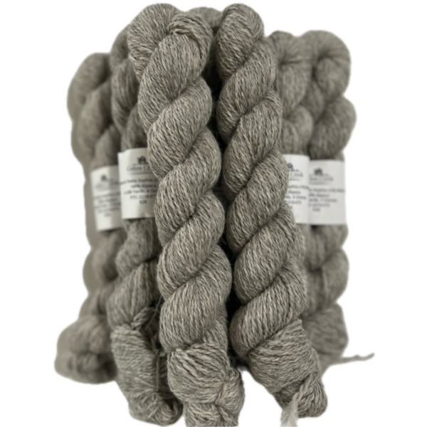 Light Silver Grey Worsted Alpaca Yarn – 4 Ounce Skeins