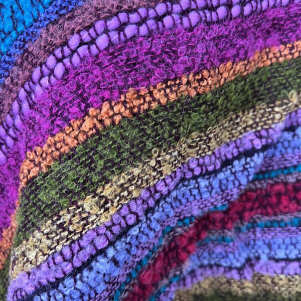 Ines 010 Poncho Close Up