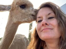 Adele Kisses